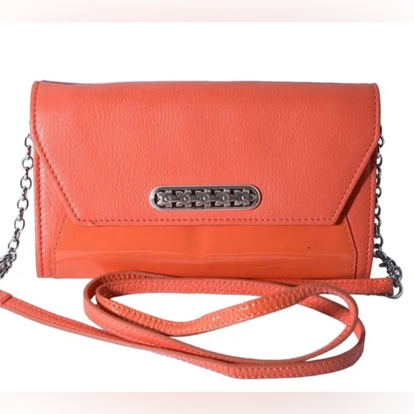 BRIGHTON 🪸CORAL🪸 SILVER-TONE LARGE ENVELOPE WALLET CROSSBODY BAG🌟EUC🌟 - Picture 1 of 17